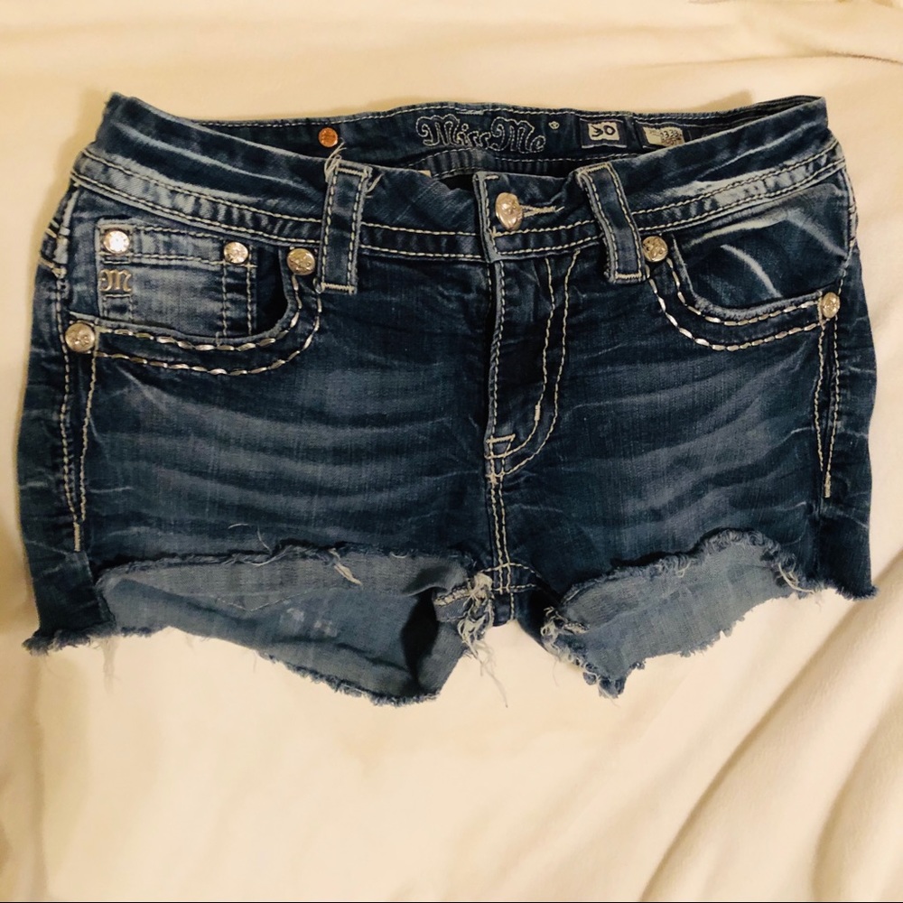 Miss Me Cutoffs Size 30